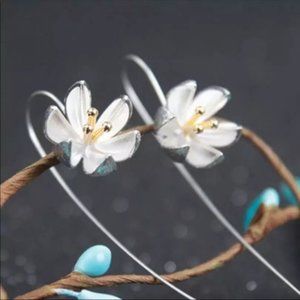 NEW 925 Sterling Silver Two Tone Flower Earrings